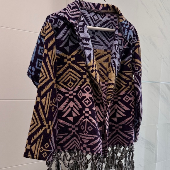 Geometric Fringe Jacket - Picture 4 of 4